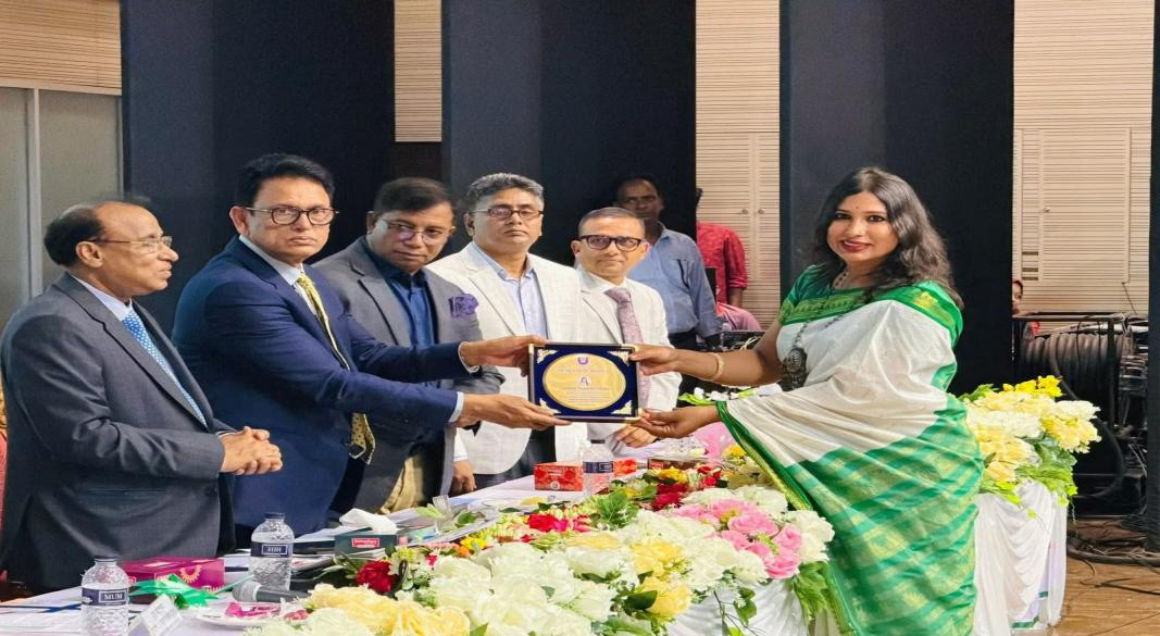শিক্ষামন্ত্রীর বক্তব্যের ব্যাখ্যা: ‘ট্রান্সজেন্ডার’ নয়, বলতে চেয়েছি ‘তৃতীয় লিঙ্গ’