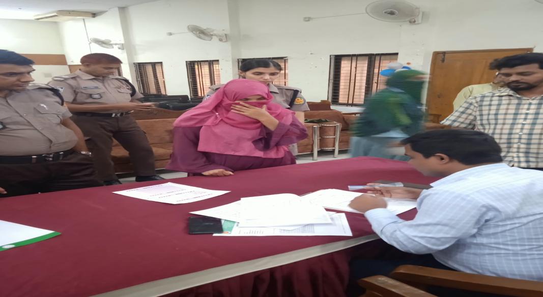 পরীক্ষার্থীকে মোবাইলসহ আটক